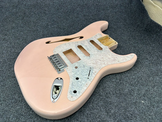 The semi-hollow body of the adapted ST electric guitar is 55.9mm wide and 17mm deep, with standard brass vibrato bridge and customized circuit.